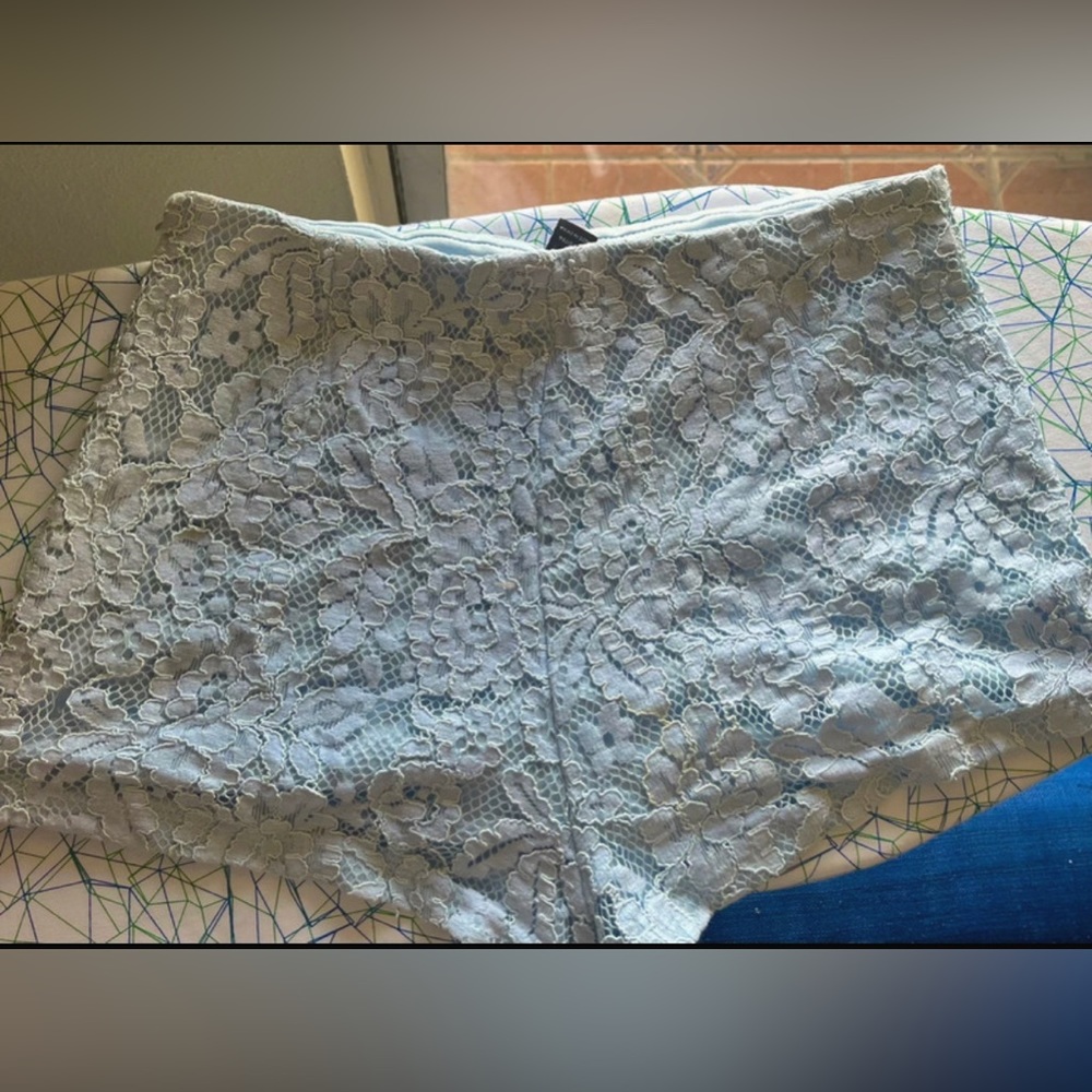 Light Blue Preloved Forever21 Lace High-Waisted Short Shorts
